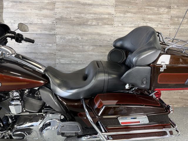 2011 Harley-Davidson FLHTCU Ultra Classic Electra Glide SUPER CLEAN! - 23092912 - 13