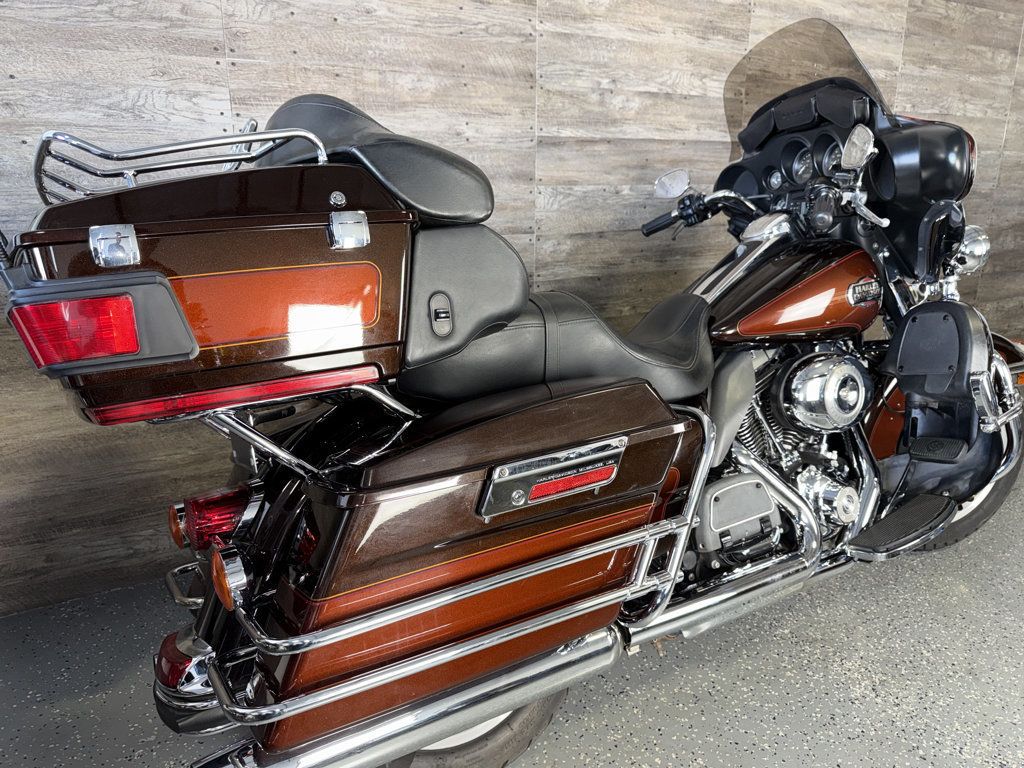 2011 Harley-Davidson FLHTCU Ultra Classic Electra Glide SUPER CLEAN! - 23092912 - 2