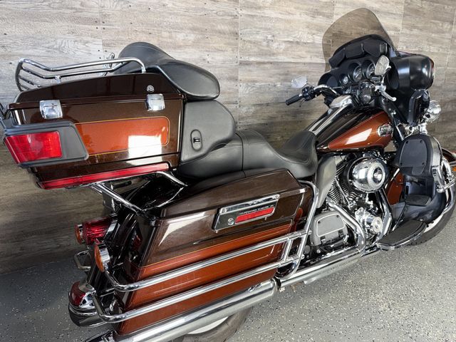 2011 Harley-Davidson FLHTCU Ultra Classic Electra Glide SUPER CLEAN! - 23092912 - 2