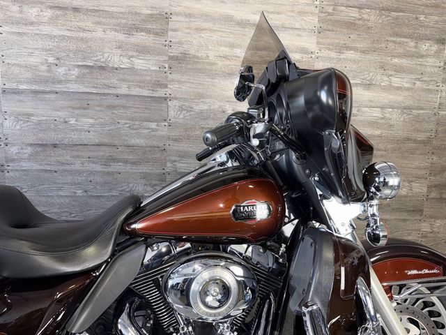 2011 Harley-Davidson FLHTCU Ultra Classic Electra Glide SUPER CLEAN! - 23092912 - 5
