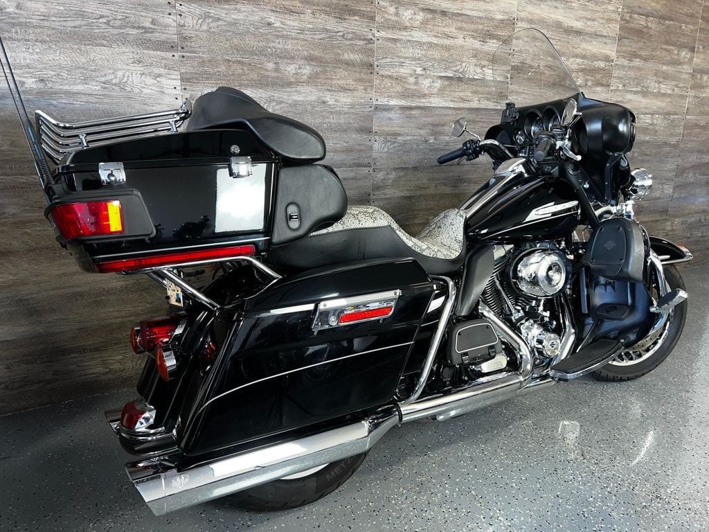 2011 Harley-Davidson FLHTK Electra Glide Ultra Limited LOW MILES! - 22727522 - 2