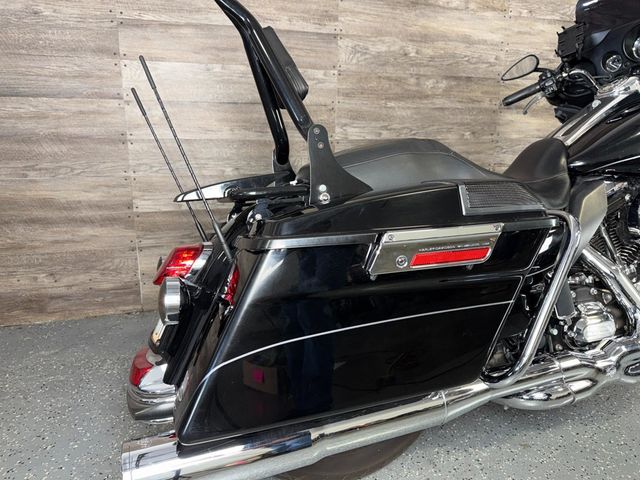 2011 Harley-Davidson FLHTK Electra Glide Ultra Limited LOW MILES! - 23007761 - 9