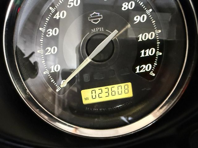 2011 Harley-Davidson FLHTK Electra Glide Ultra Limited LOW MILES! - 23007761 - 10