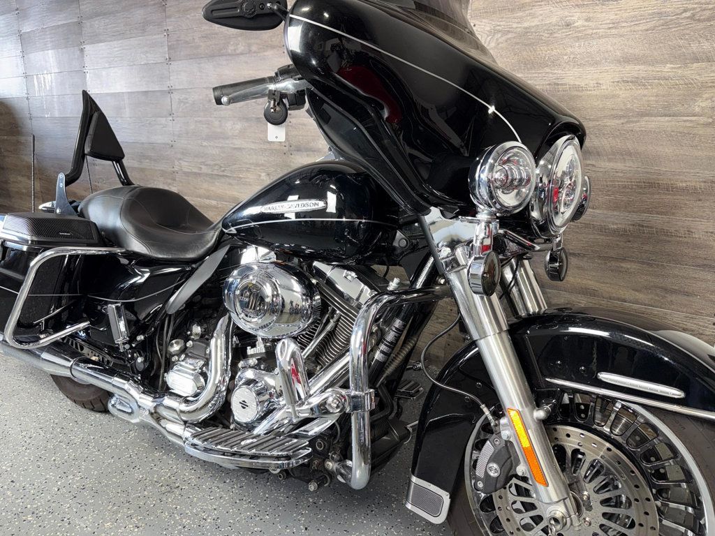 2011 Harley-Davidson FLHTK Electra Glide Ultra Limited LOW MILES! - 23007761 | Video 2