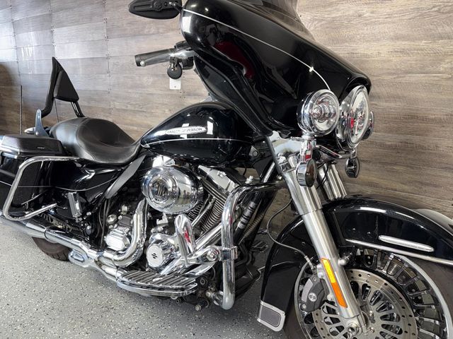 2011 Harley-Davidson FLHTK Electra Glide Ultra Limited LOW MILES! - 23007761 - 1