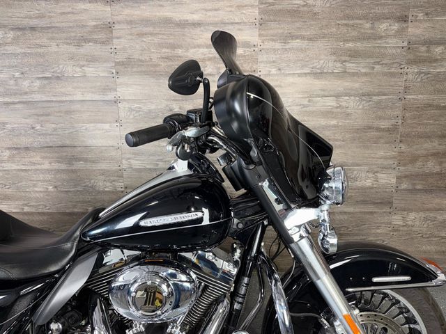 2011 Harley-Davidson FLHTK Electra Glide Ultra Limited LOW MILES! - 23007761 - 3