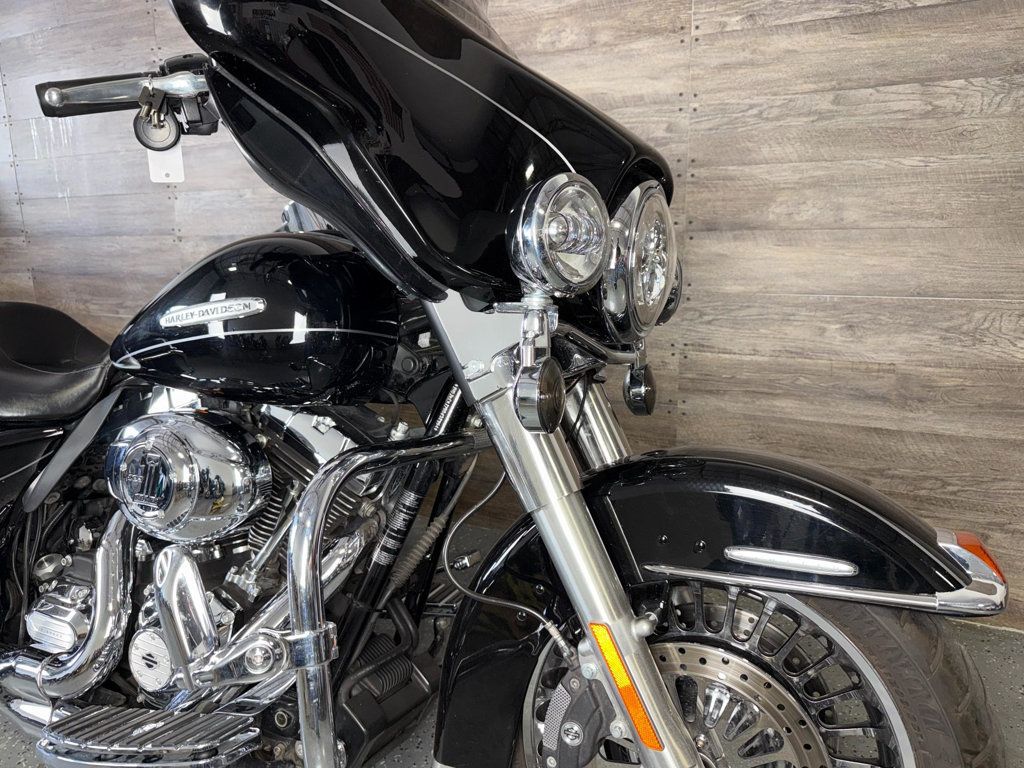 2011 Harley-Davidson FLHTK Electra Glide Ultra Limited LOW MILES! - 23007761 - 4