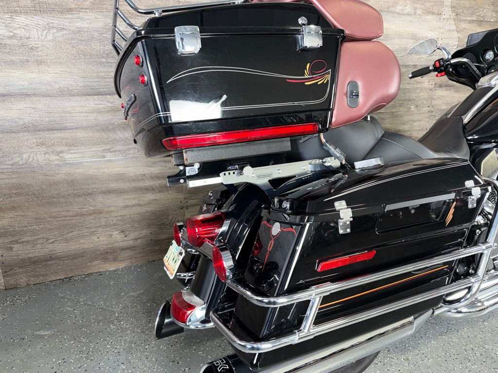 2011 Harley-Davidson FLHTP Police Electra Glide SUPER CLEAN! - 23053327 - 9