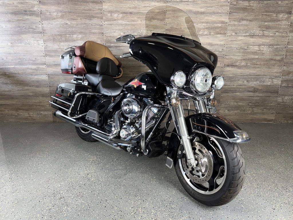 2011 Harley-Davidson FLHTP Police Electra Glide SUPER CLEAN! - 23053327 - 10