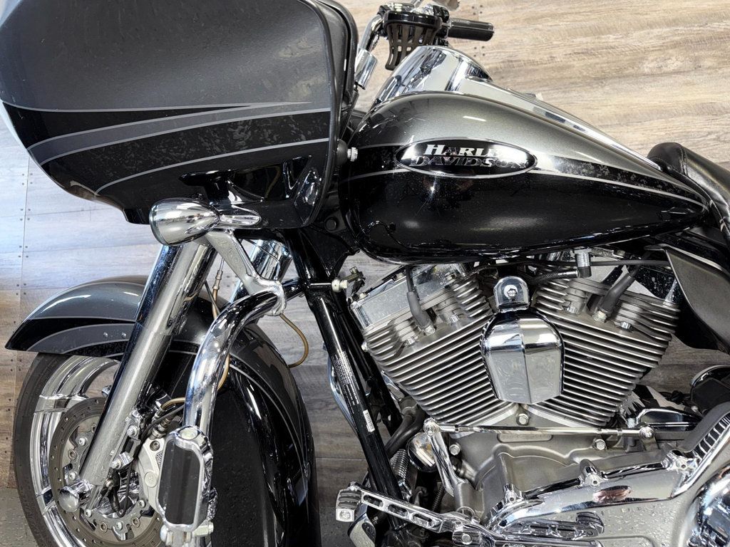 2011 Harley-Davidson FLTRUSE CVO Road Glide Custom SUPER CLEAN! - 22940152 - 13