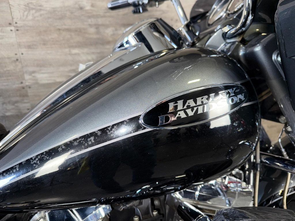 2011 Harley-Davidson FLTRUSE CVO Road Glide Custom SUPER CLEAN! - 22940152 - 7