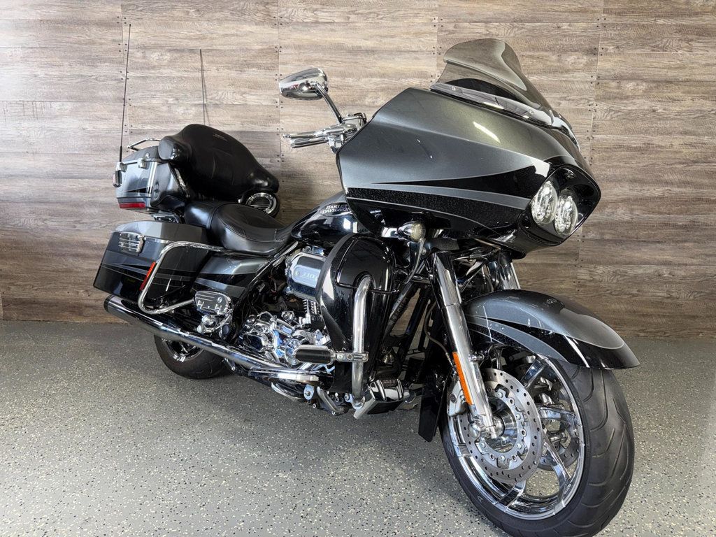 2011 Harley-Davidson FLTRUSE CVO Road Glide Custom SUPER CLEAN! - 23023120 - 9