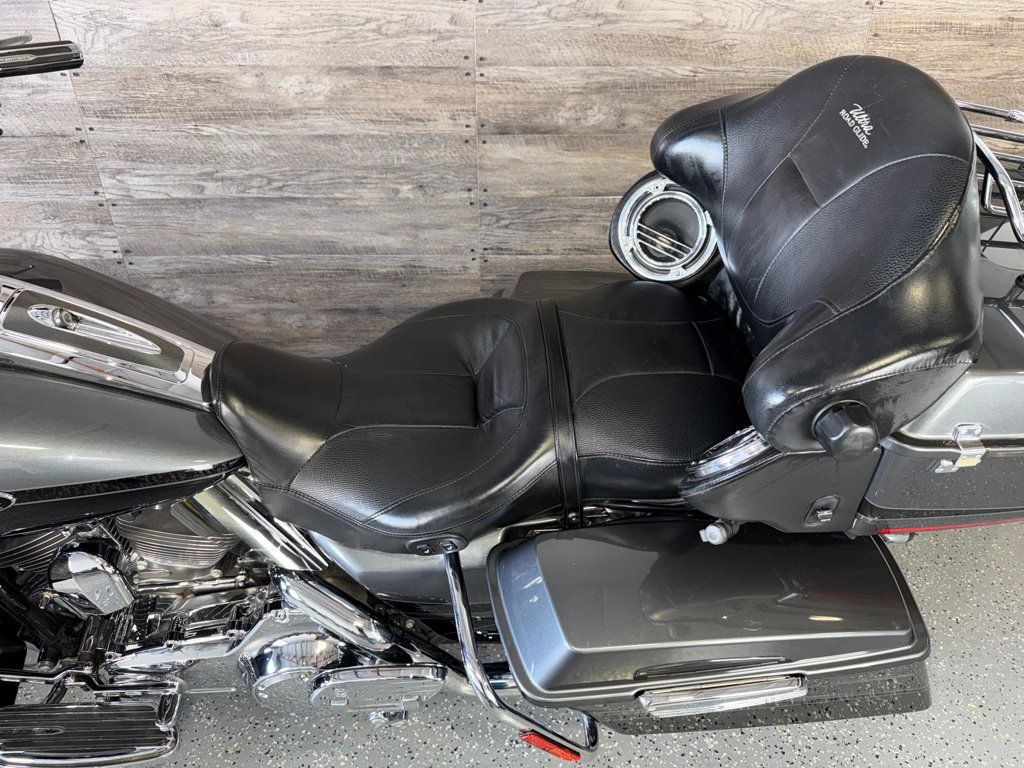 2011 Harley-Davidson FLTRUSE CVO Road Glide Custom SUPER CLEAN! - 23023120 - 13