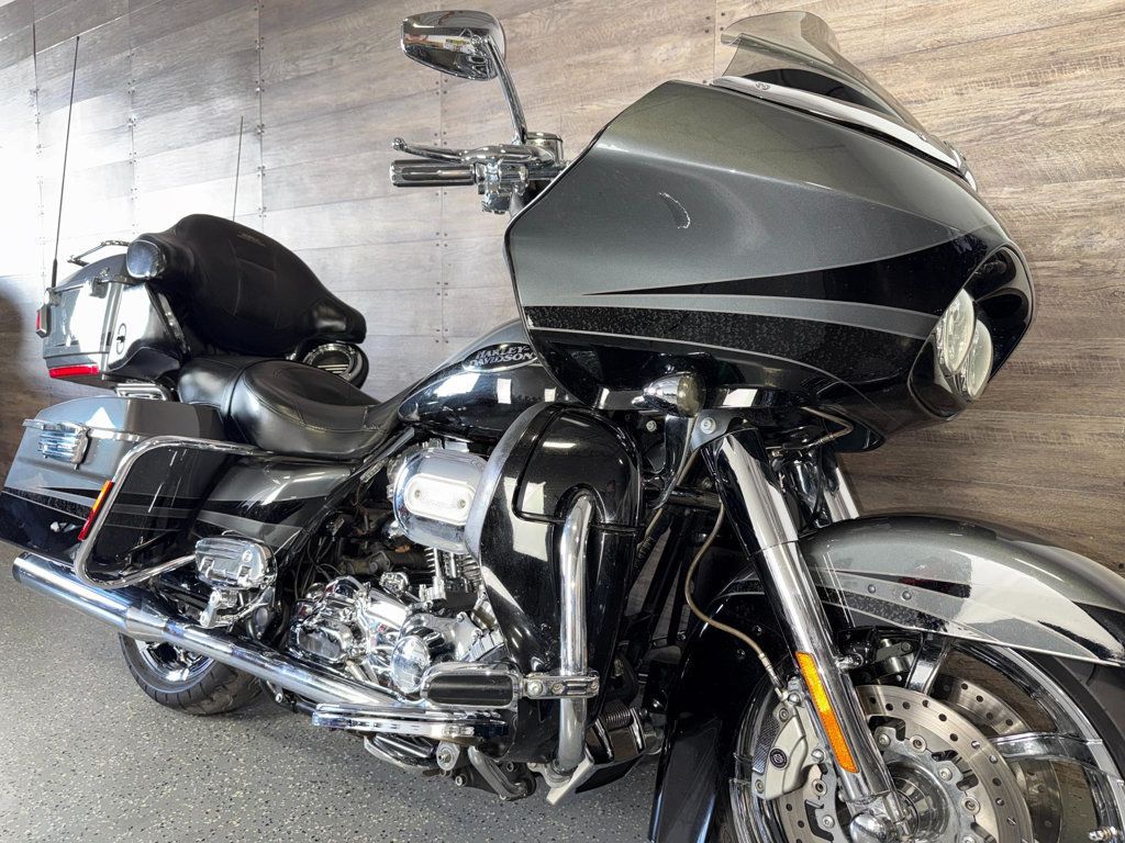 2011 Harley-Davidson FLTRUSE CVO Road Glide Custom SUPER CLEAN! - 23023120 | Video 2