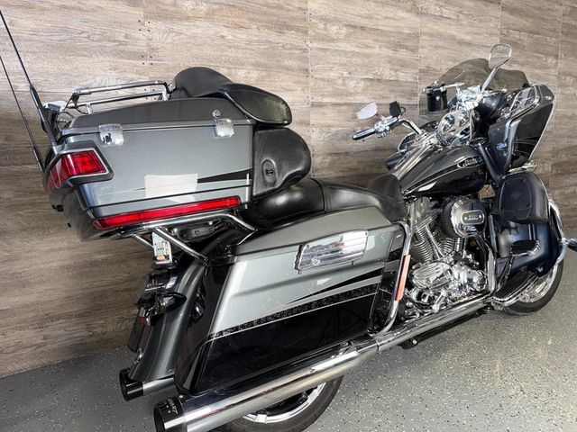 2011 Harley-Davidson FLTRUSE CVO Road Glide Custom SUPER CLEAN! - 23023120 - 2