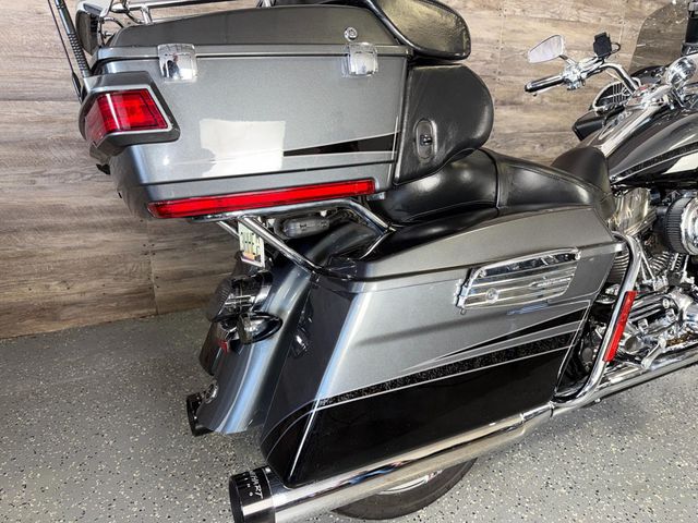 2011 Harley-Davidson FLTRUSE CVO Road Glide Custom SUPER CLEAN! - 23023120 - 5