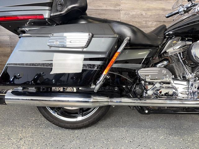 2011 Harley-Davidson FLTRUSE CVO Road Glide Custom SUPER CLEAN! - 23023120 - 7