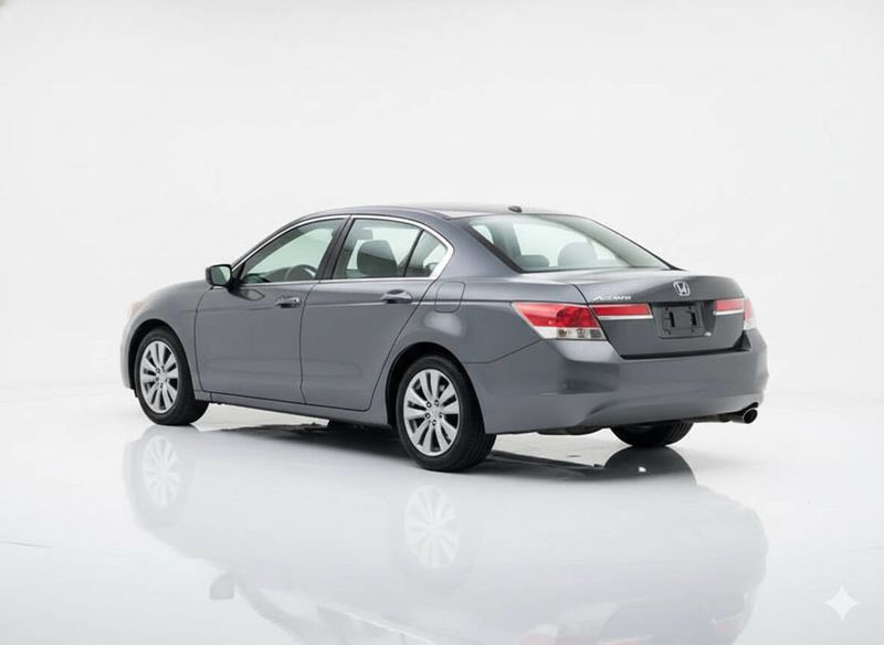2011 Honda Accord Reliable & Comfortable - Smooth Ride - EX-L Trim - 22847731 - 7