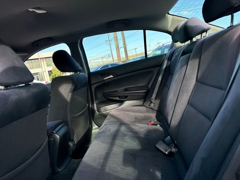 2011 Honda Accord Sedan 4dr I4 Automatic LX - 22973345 - 13