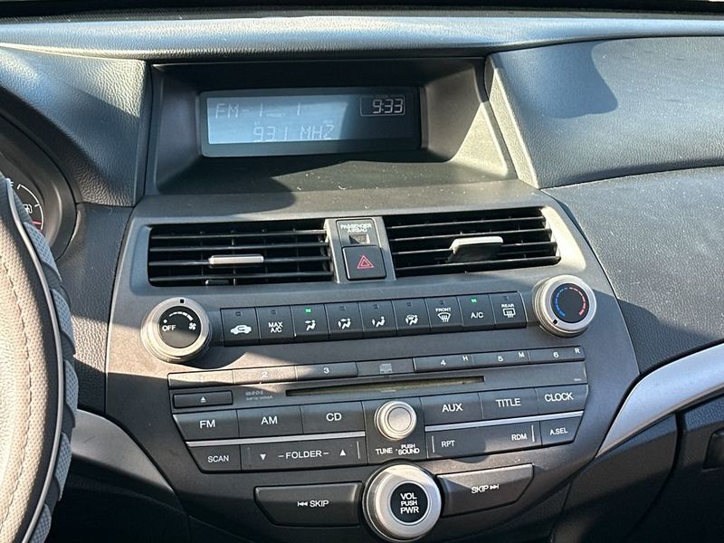 2011 Honda Accord Sedan 4dr I4 Automatic LX - 22973345 - 14