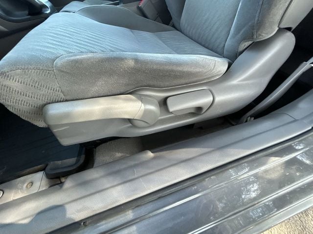 2011 Honda Civic Coupe 2dr Automatic LX - 22997154 - 12