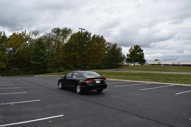 2011 Honda Civic Sedan 4dr Automatic LX - 22938526 - 35