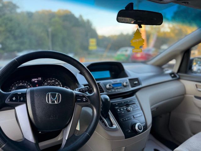 2011 Honda Odyssey 5dr EX - 22930855 - 10