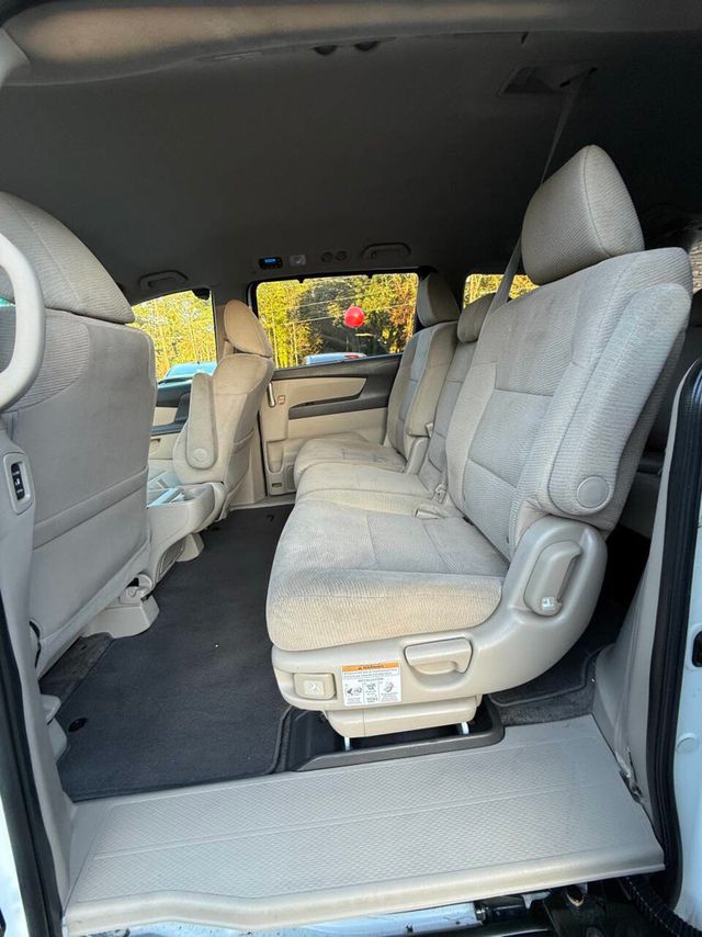 2011 Honda Odyssey 5dr EX - 22930855 - 7