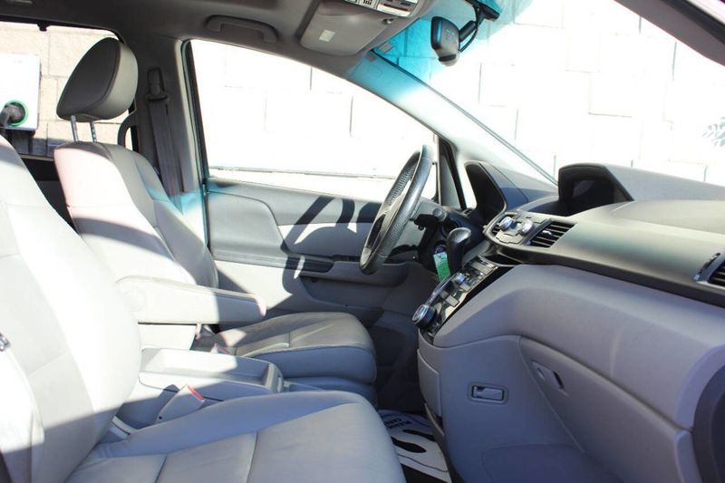 2011 Honda Odyssey 5dr EX-L - 22912356 - 15