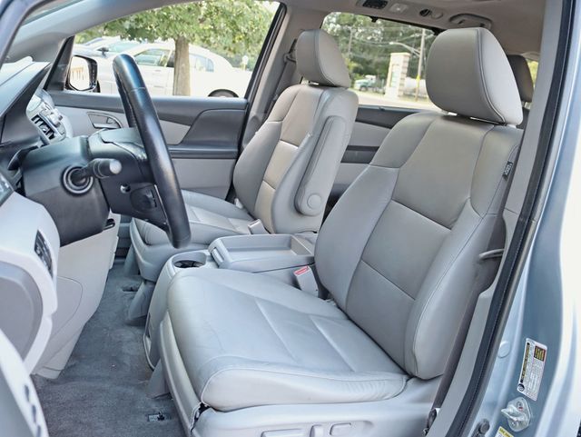 2011 Honda Odyssey 5dr Touring Elite - 22910184 - 19