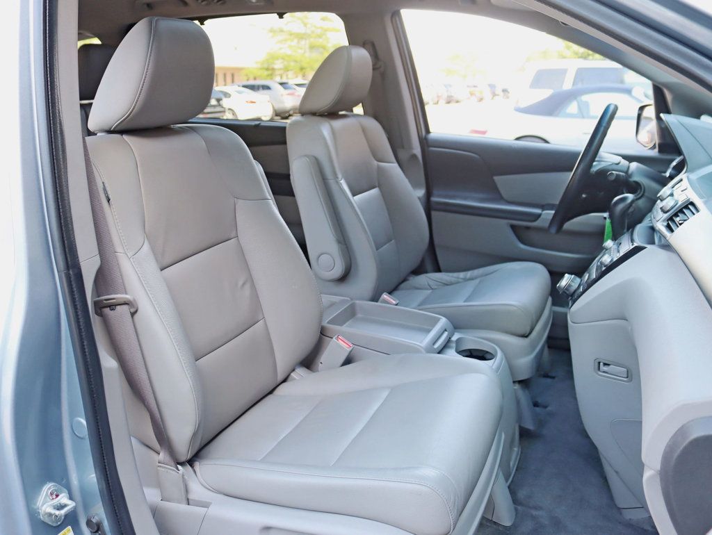 2011 Honda Odyssey Touring Elite photo 20