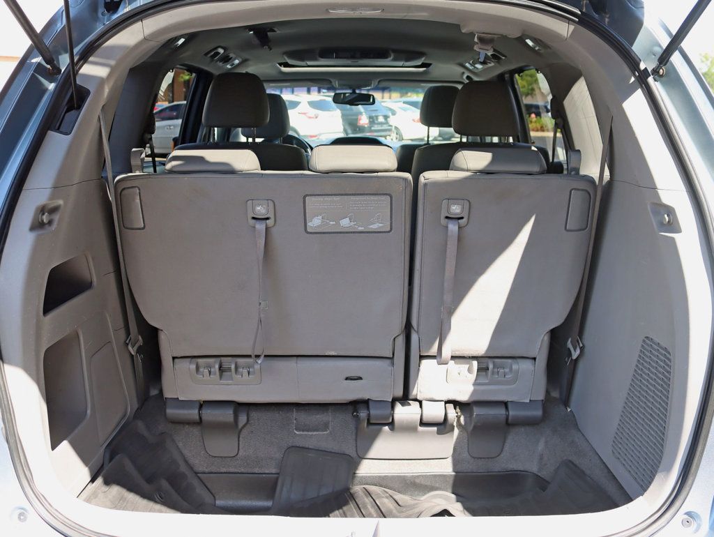 2011 Honda Odyssey Touring Elite photo 27