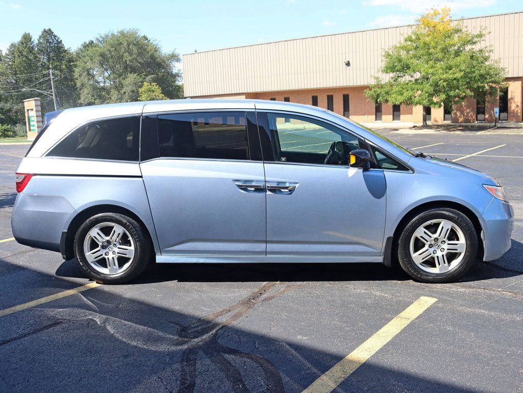 2011 Honda Odyssey Touring Elite photo 8