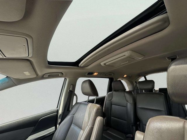 2011 Honda Odyssey 5dr Touring Elite - 23041912 - 32