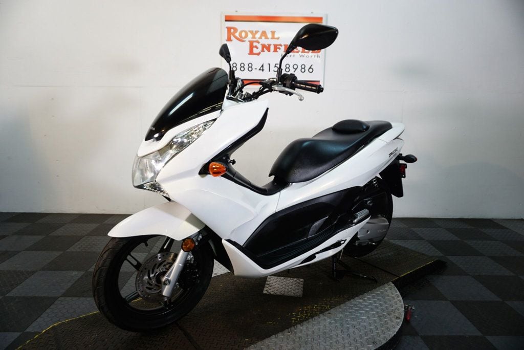 2011 Honda PCX 125 SCOOTER AUTOMATIC-FUN/RIDE! - 22757178 - 0