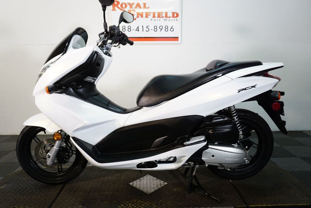 2011 Honda PCX 125 SCOOTER AUTOMATIC-FUN/RIDE! - 22757178 - 22