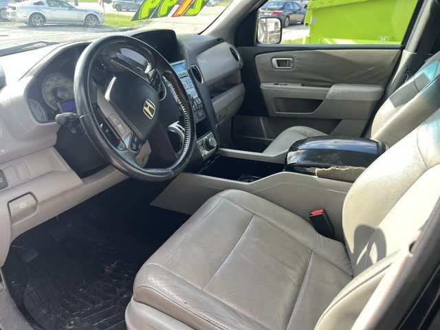 2011 Honda Pilot 2WD 4dr EX-L w/Navi - 23030351 - 1