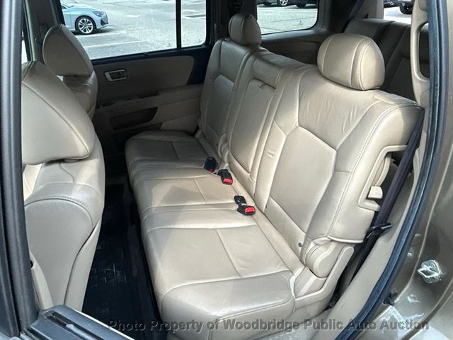2011 Honda Pilot 4WD 4dr Touring w/RES & Navi - 23060133 - 9