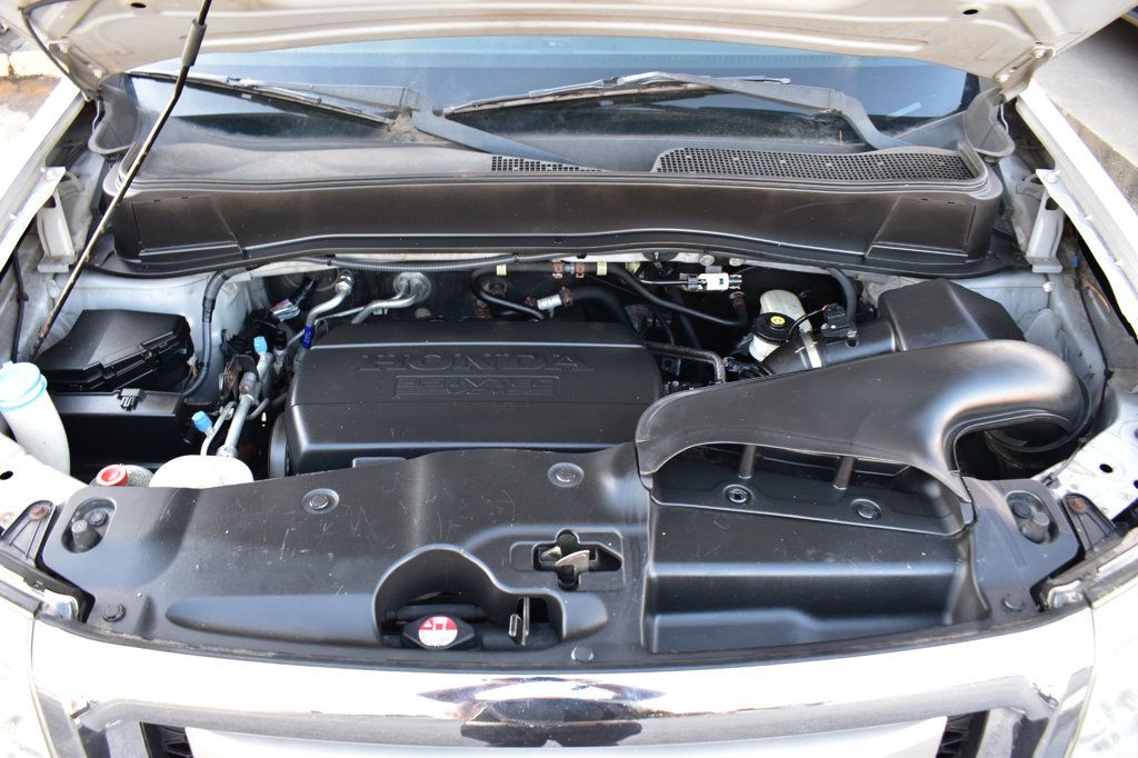 2011 Honda Pilot 4WD 4dr Touring w/RES & Navi - 22960389 - 11