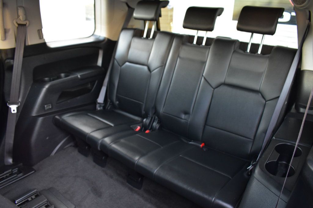 2011 Honda Pilot 4WD 4dr Touring w/RES & Navi - 22960389 - 26