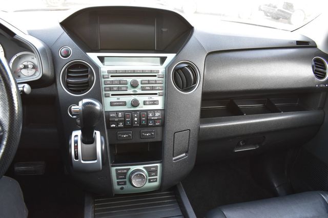 2011 Honda Pilot 4WD 4dr Touring w/RES & Navi - 22960389 - 35