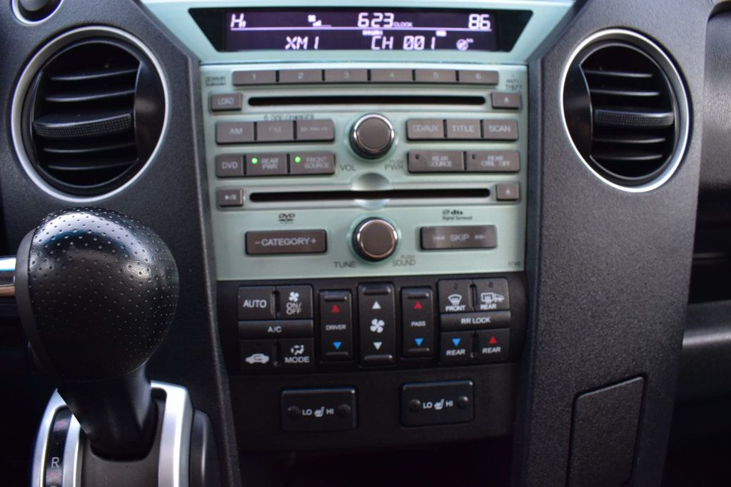 2011 Honda Pilot 4WD 4dr Touring w/RES & Navi - 22960389 - 44