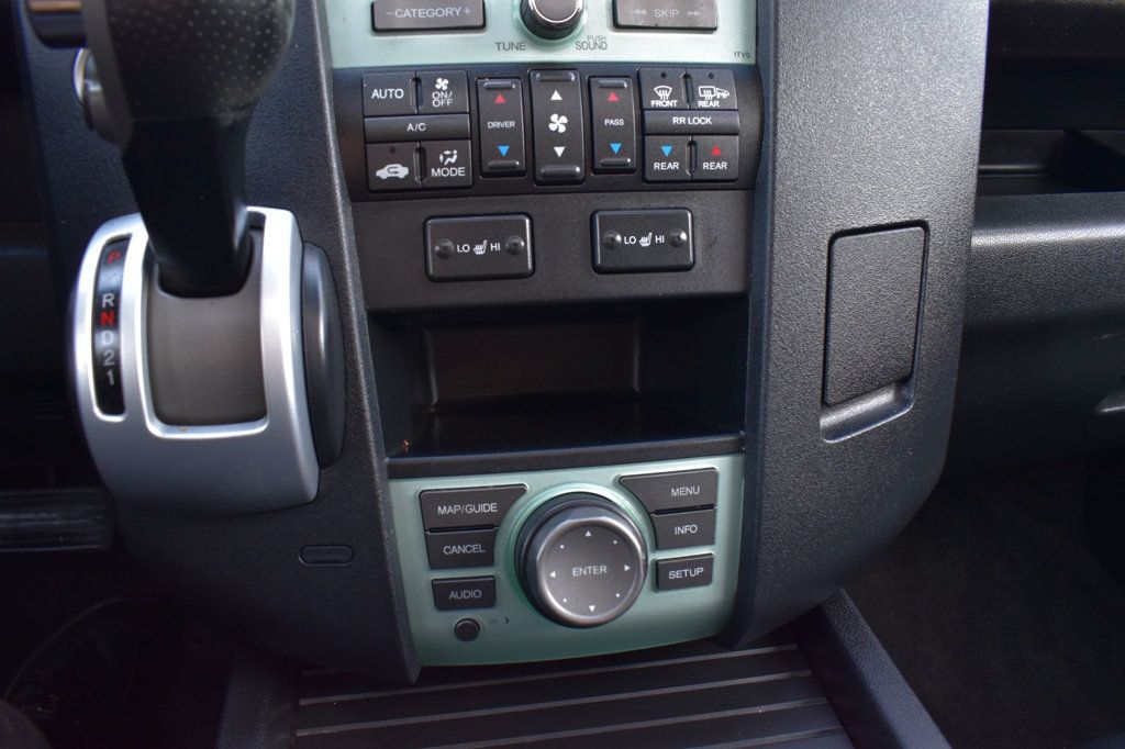 2011 Honda Pilot 4WD 4dr Touring w/RES & Navi - 22960389 - 46