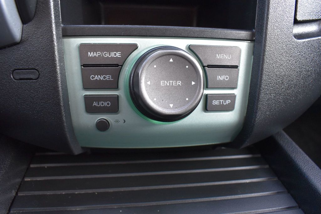 2011 Honda Pilot 4WD 4dr Touring w/RES & Navi - 22960389 - 47