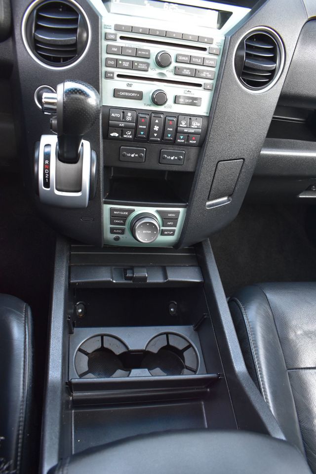 2011 Honda Pilot 4WD 4dr Touring w/RES & Navi - 22960389 - 49