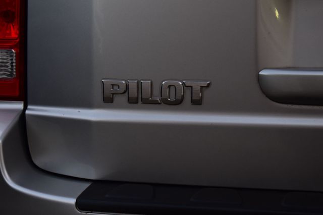 2011 Honda Pilot 4WD 4dr Touring w/RES & Navi - 22960389 - 65