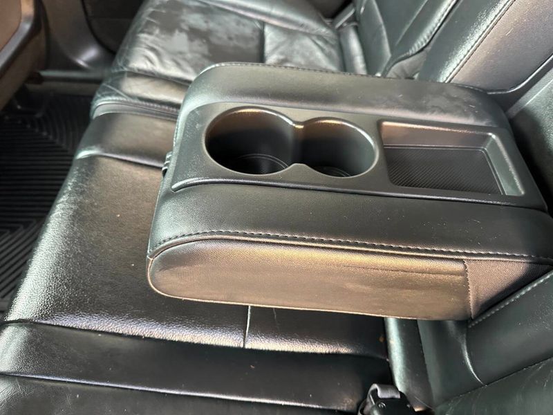 2011 Honda Pilot 4WD 4dr Touring w/RES & Navi - 22884310 - 26