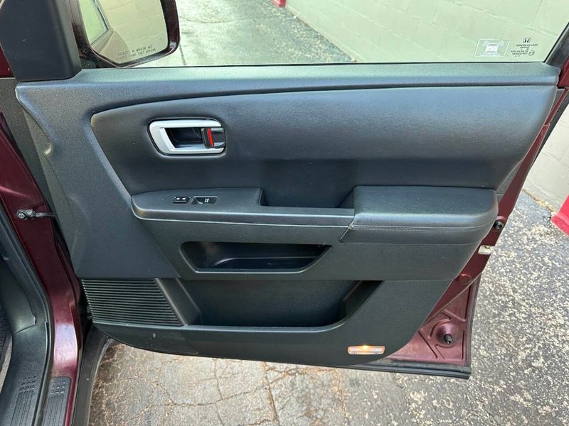 2011 Honda Pilot 4WD 4dr Touring w/RES & Navi - 22884310 - 32