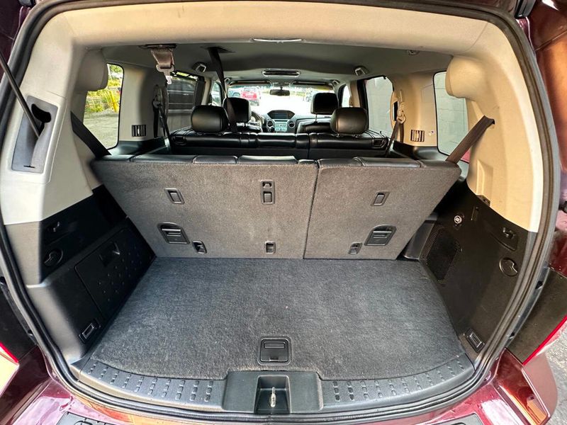 2011 Honda Pilot 4WD 4dr Touring w/RES & Navi - 22884310 - 6