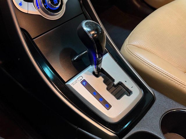 2011 Hyundai Elantra Limited 4dr Sedan - 22959747 - 47